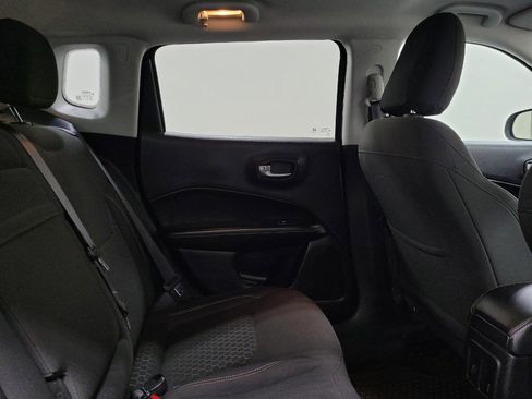 Used 2018 Jeep Compass Sport w/ Tech Group AWD/4WD image 19