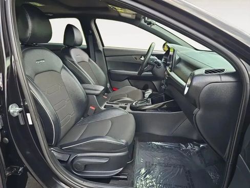 Used 2022 Kia Forte GT-Line w/ GT-Line Premium Package image 15