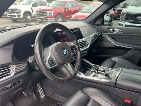 Used 2021 BMW X5 M50i image 5