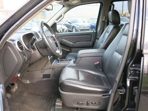 Used 2007 Mercury Mountaineer AWD image 13