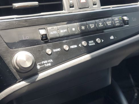 Used 2023 Lexus ES 350 w/ Accessory Package (Z2) FWD image 27