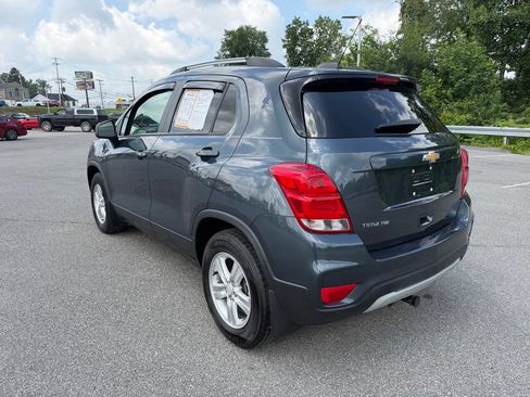 Used 2022 Chevrolet Trax LT w/ LT Convenience Package AWD/4WD image 3