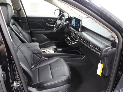 New 2026 Lincoln Corsair Premiere image 27