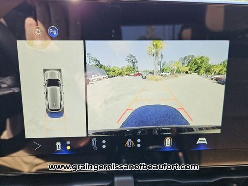 Used 2025 Chevrolet Equinox ACTIV w/ Safety and Technology Package FWD image 9