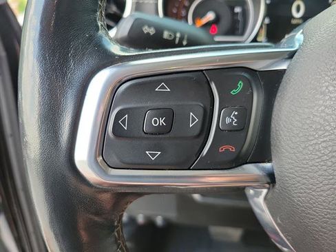 Used 2020 Jeep Gladiator Overland AWD/4WD image 17