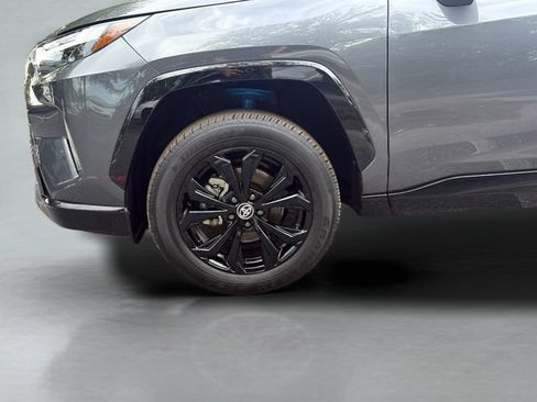 Used 2025 Toyota RAV4 XSE w/ Advanced Technology Package AWD/4WD image 27