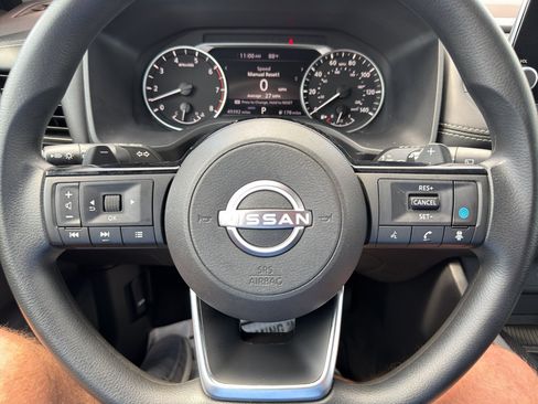 Used 2023 Nissan Rogue SV AWD/4WD image 21