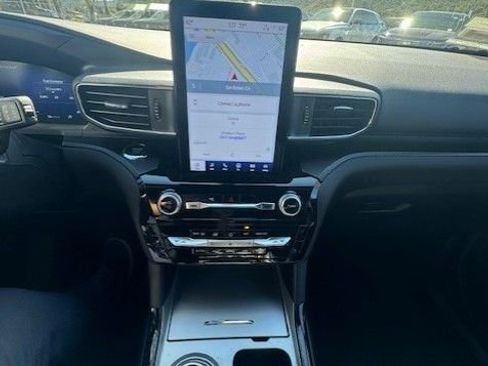 Used 2024 Ford Explorer ST w/ Equipment Group 401A image 8