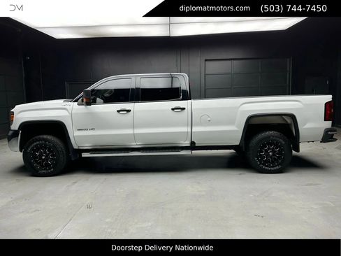 Used 2016 GMC Sierra 2500 4x4 Crew Cab image 3