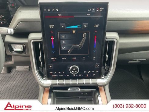Certified 2025 GMC Yukon XL Denali AWD/4WD image 11