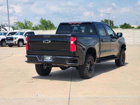 New 2026 Chevrolet Silverado 1500 ZR2 w/ LPO, Dark Essentials Package AWD/4WD image 7