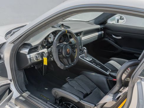 Used 2019 Porsche 911 GT3 RS RWD image 16