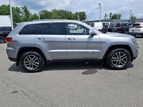 Used 2021 Jeep Grand Cherokee Limited w/ Trailer Tow Group IV AWD/4WD image 7