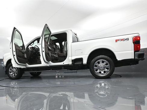 Used 2024 Ford F250 King Ranch w/ Chrome Package AWD/4WD image 54