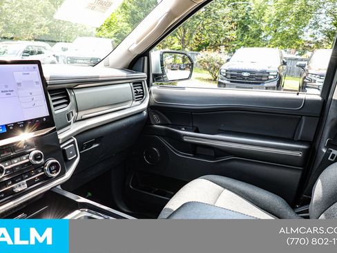 Used 2024 Ford Expedition XLT RWD image 35