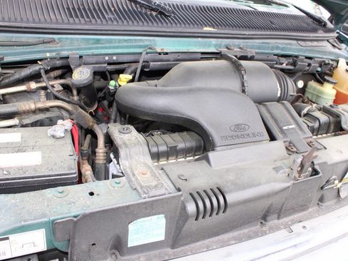 Used 1997 Ford E-150 and Econoline 150 RWD image 33