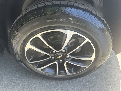 Used 2025 Chevrolet TrailBlazer LT AWD/4WD image 31