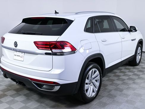 Used 2022 Volkswagen Atlas Cross Sport SE image 27