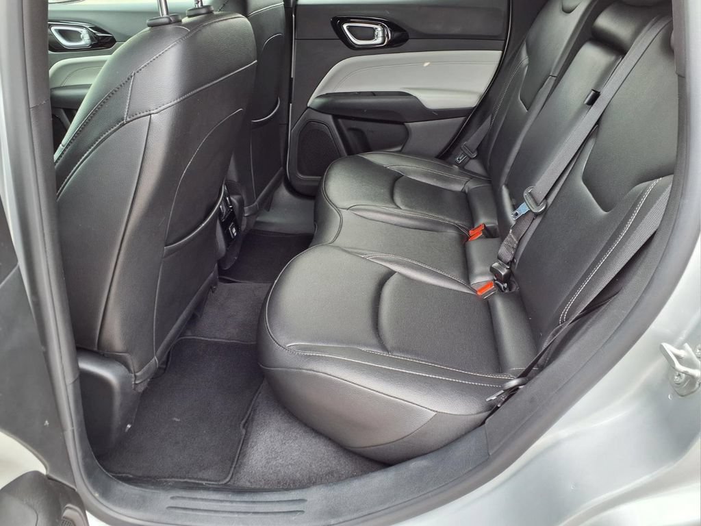 Used 2025 Jeep Compass Limited AWD/4WD image 22