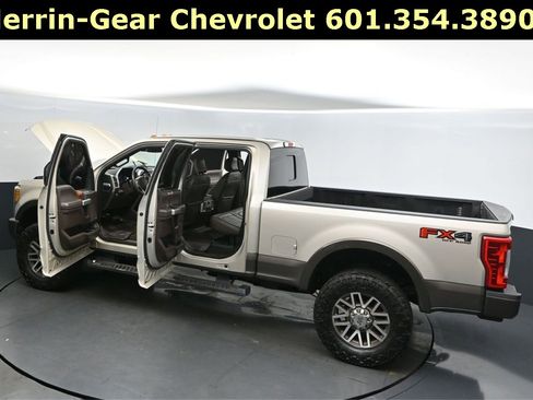 Used 2017 Ford F250 King Ranch w/ FX4 Off-Road Package image 47