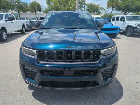 New 2026 Jeep Grand Cherokee L Summit w/ Obsidian Package AWD/4WD image 3