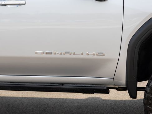 Used 2022 GMC Sierra 3500 Denali w/ Denali Ultimate Package AWD/4WD image 29