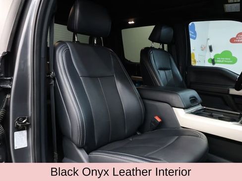 Used 2022 Ford F250 Lariat w/ Black Appearance Package image 14