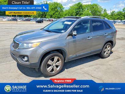 Used 2013 Kia Sorento EX w/ EX V6 Premium Pkg