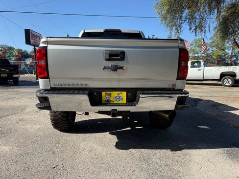 Used 2018 Chevrolet Silverado 1500 LT w/ All Star Edition RWD image 7