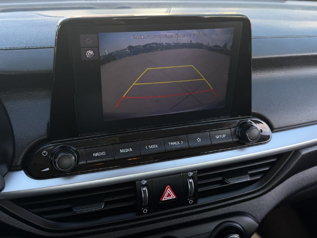 Used 2022 Kia Forte LXS FWD image 17