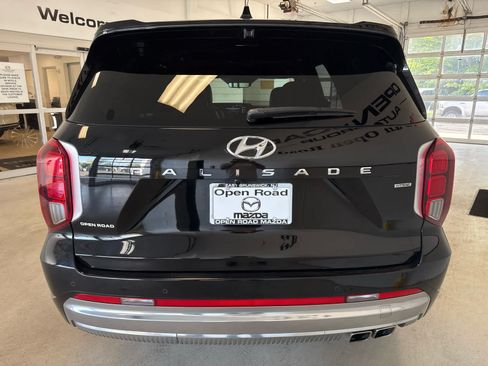 Used 2023 Hyundai Palisade Calligraphy AWD/4WD image 5