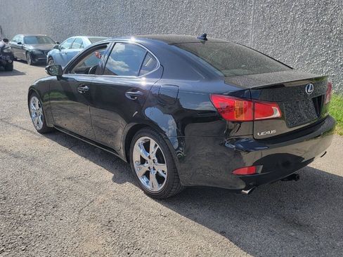 Used 2010 Lexus IS 250 w/ Preferred Accessory Package RWD image 9