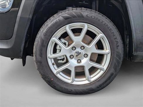 Used 2023 Jeep Renegade Latitude image 23