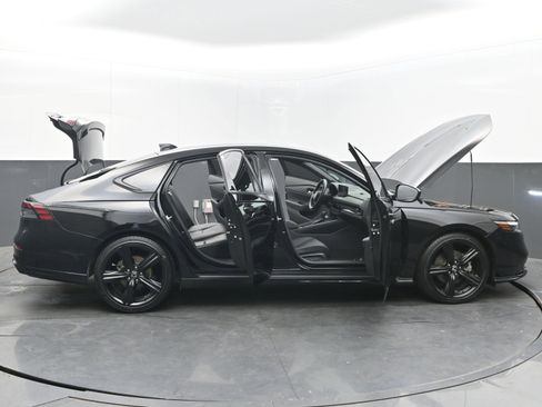 Used 2023 Honda Accord Sport image 45