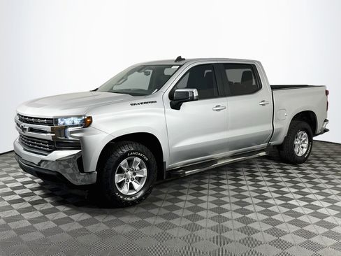 Used 2021 Chevrolet Silverado 1500 LT w/ LPO, Dark Essentials Package RWD image 4