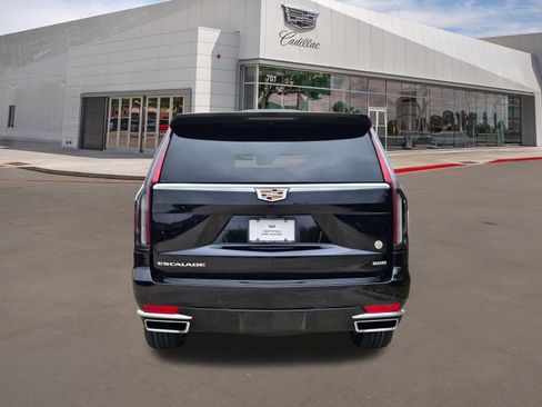 Used 2024 Cadillac Escalade Premium Luxury RWD image 5