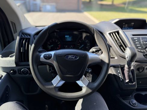 Used 2018 Ford Transit 350 XLT image 23