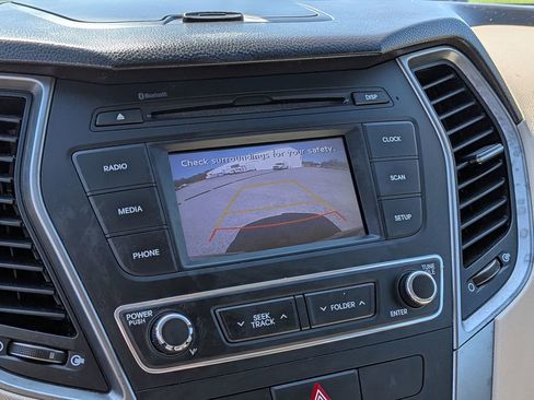 Used 2018 Hyundai Santa Fe Sport FWD image 20