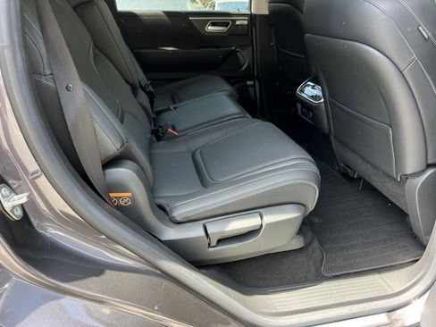 Used 2025 INFINITI QX80 Pure RWD image 13