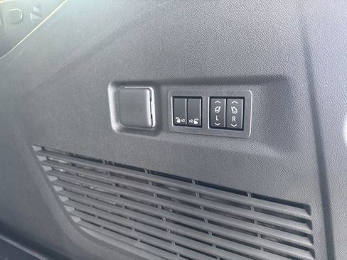 New 2026 Chevrolet Suburban Z71 w/ Comfort Package image 36