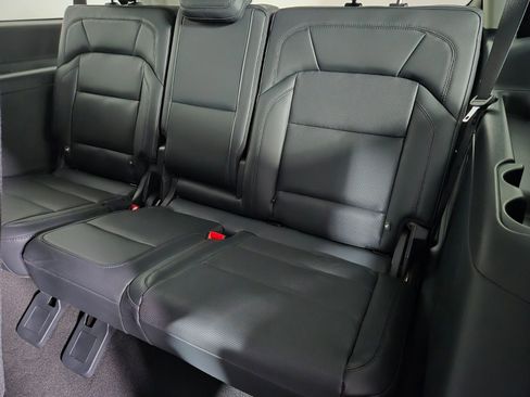 New 2026 Lincoln Navigator L Premier AWD/4WD image 14