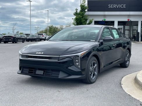 New 2026 Kia K4 FWD image 3