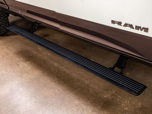 Used 2024 RAM 2500 Limited w/ Safety Group image 13