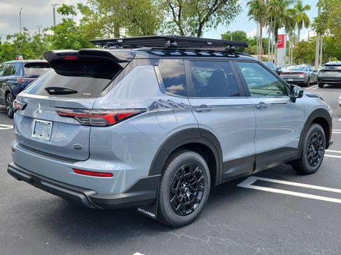 New 2026 Mitsubishi Outlander AWD image 4