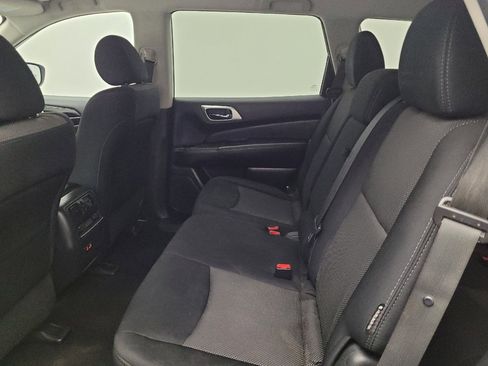 Used 2020 Nissan Pathfinder S AWD/4WD image 18