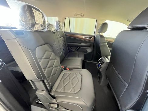 New 2026 Volkswagen Atlas SE image 24