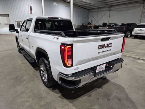 Used 2020 GMC Sierra 1500 SLE w/ SLE Value Package AWD/4WD image 11