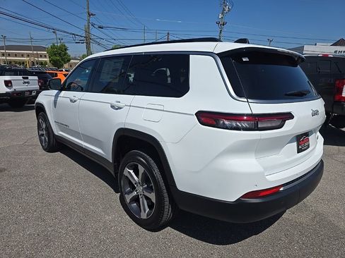 New 2026 Jeep Grand Cherokee L Limited RWD image 5