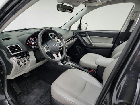 Used 2017 Subaru Forester 2.5i Limited AWD/4WD image 7