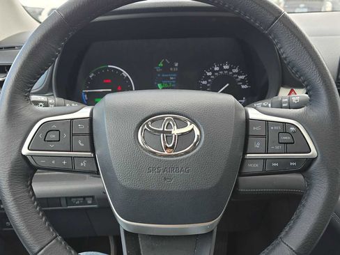 Certified 2021 Toyota Sienna XLE AWD/4WD image 31